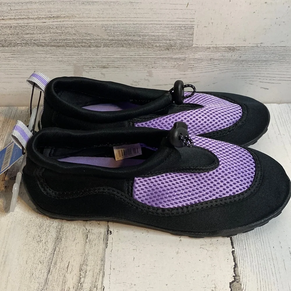 Girls Water Shoes Size M (2/3) NEW